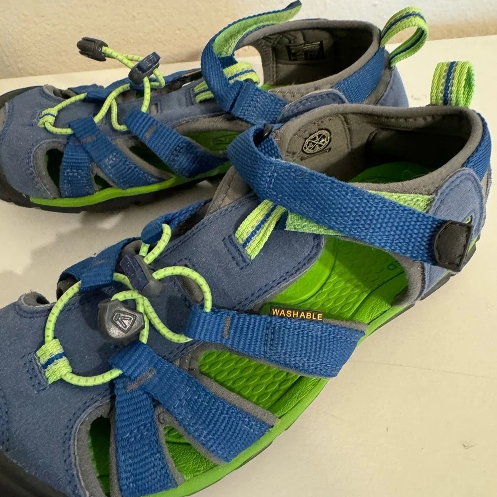 Keen Boys Youth Sz 3 Blue Green Waterproof Sandals